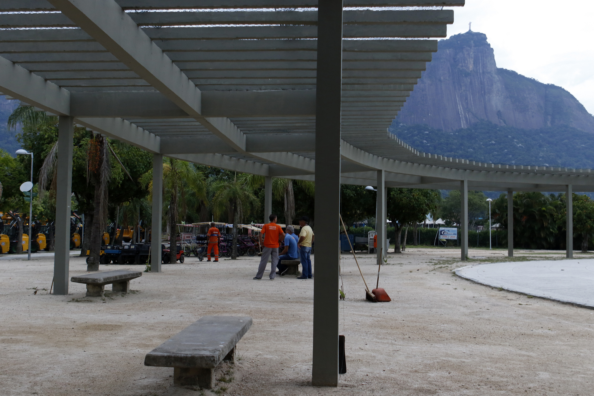 Prefeitura entrega pérgola do Parque dos Patins reformada